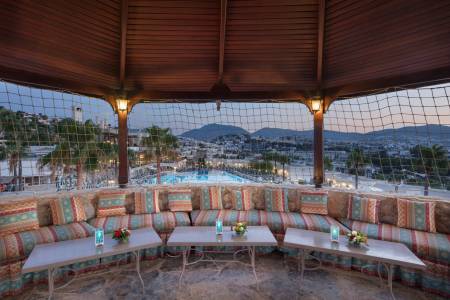 SELECTUM COLOURS BODRUM Bars